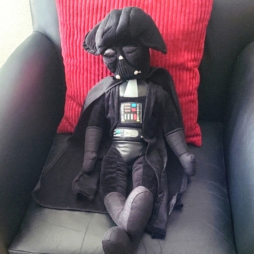 LAST CHANCE! Star Wars DARTH VADER - Black Plush 28" Flexible. GREAT CONDITION